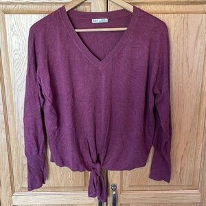 Dex Cropped Front Knot Sweater size XL